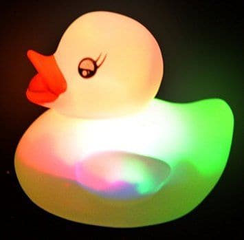 4 Pack Family Of Ducks,Flashing Rubber Ducks: A Sweet Family Collection Introducing a charming family collection of Flashing Rubber Ducks with flashing LEDs that cycle through different colours. Each duck creates a fabulous colour-changing light show, making bath time magical and calming. Features and Benefits: Mesmerising Light Show Colour Phasing LEDs: Colours gently phase into one another, creating a soothing and calming bath toy that children will simply love. The flashing LEDs cycle through various col