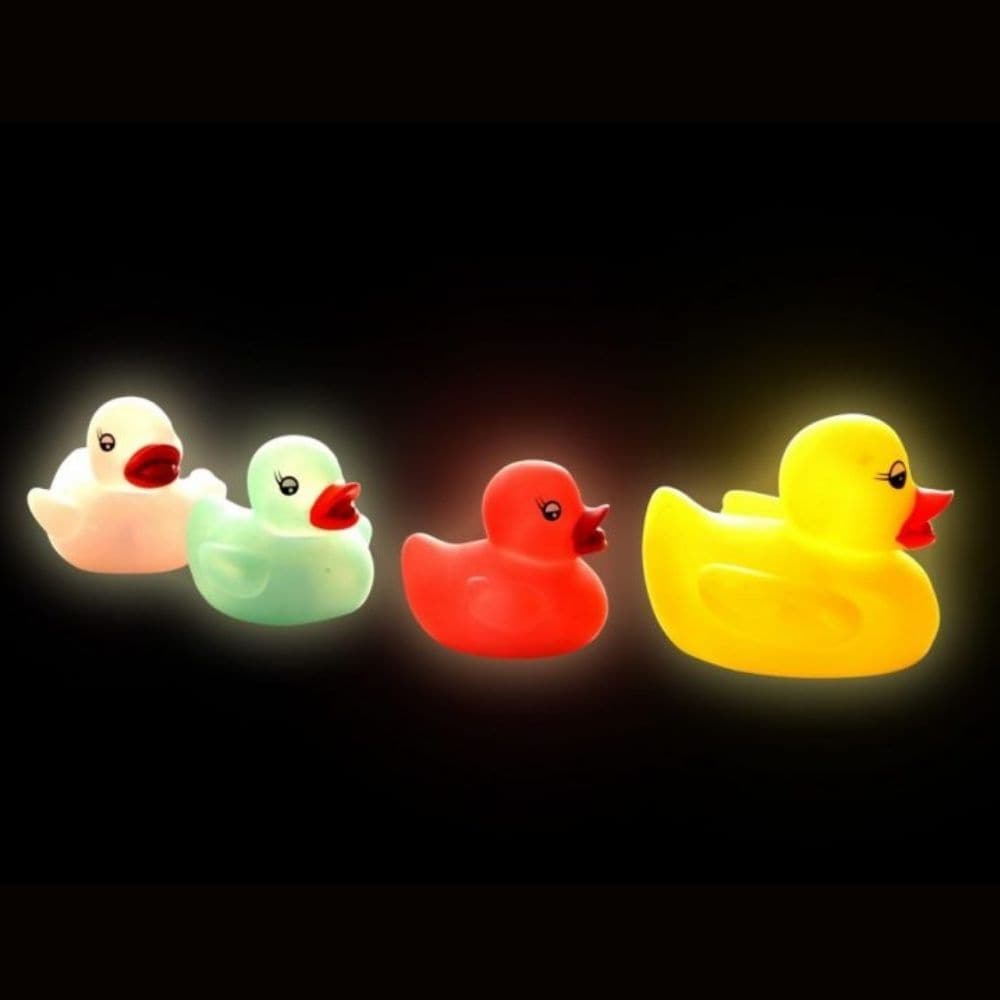 4 Pack Family Of Ducks,Flashing Rubber Ducks: A Sweet Family Collection Introducing a charming family collection of Flashing Rubber Ducks with flashing LEDs that cycle through different colours. Each duck creates a fabulous colour-changing light show, making bath time magical and calming. Features and Benefits: Mesmerising Light Show Colour Phasing LEDs: Colours gently phase into one another, creating a soothing and calming bath toy that children will simply love. The flashing LEDs cycle through various col