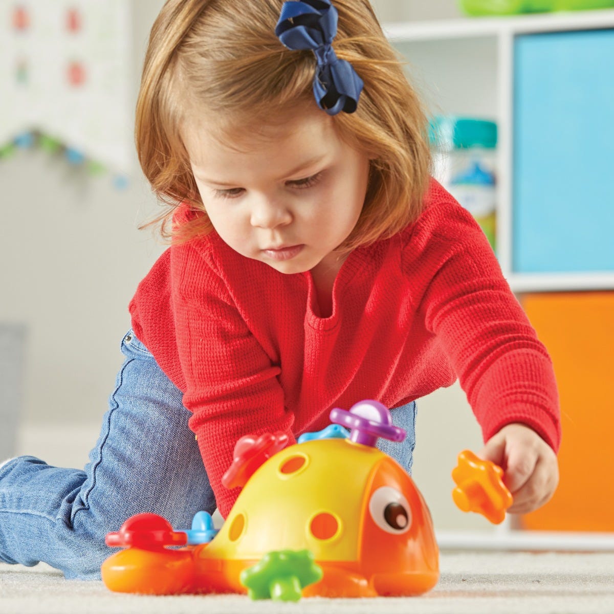 Finn The Fine Motor Fish,Meet Finn the Fine Motor Fish, the splashy, splashy fine motor toy that helps children build hand strength they need to succeed in school and beyond. This colourful Finn the Fine Motor Fish comes with 12 pinchable, pullable scales featuring indented surfaces that help children build pincer grasp skills, hand strength, wrist rotation and other whole-hand fine motor skills essentials. Finn the Fine Motor Fish Finn the Fine Motor Fish is a fun aquatic-themed fine motor toy that’s ready