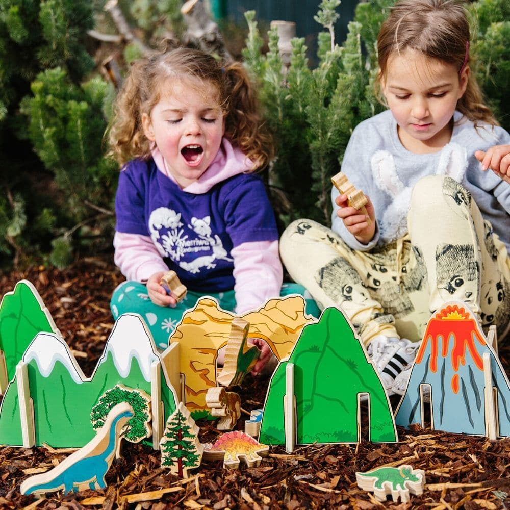 Happy Architect Dinosaurs,Watch this set of dinosaurs come alive in your own home, with the latest addition to our range Happy Architect Dinosaurs.The Happy Architect Dinosaurs Set Includes 10 of the favourite dinosaurs (T-Rex, Triceratops, Spinosaurus and Brachiosaurus to name a few), this Happy Architect Dinosaur set comes complete with an interactive wooden background. Happy Architect Dinosaurs Volcanoes, mountains and cave will have young adventurers’ imagination running wild! The Happy Architect Dinosa