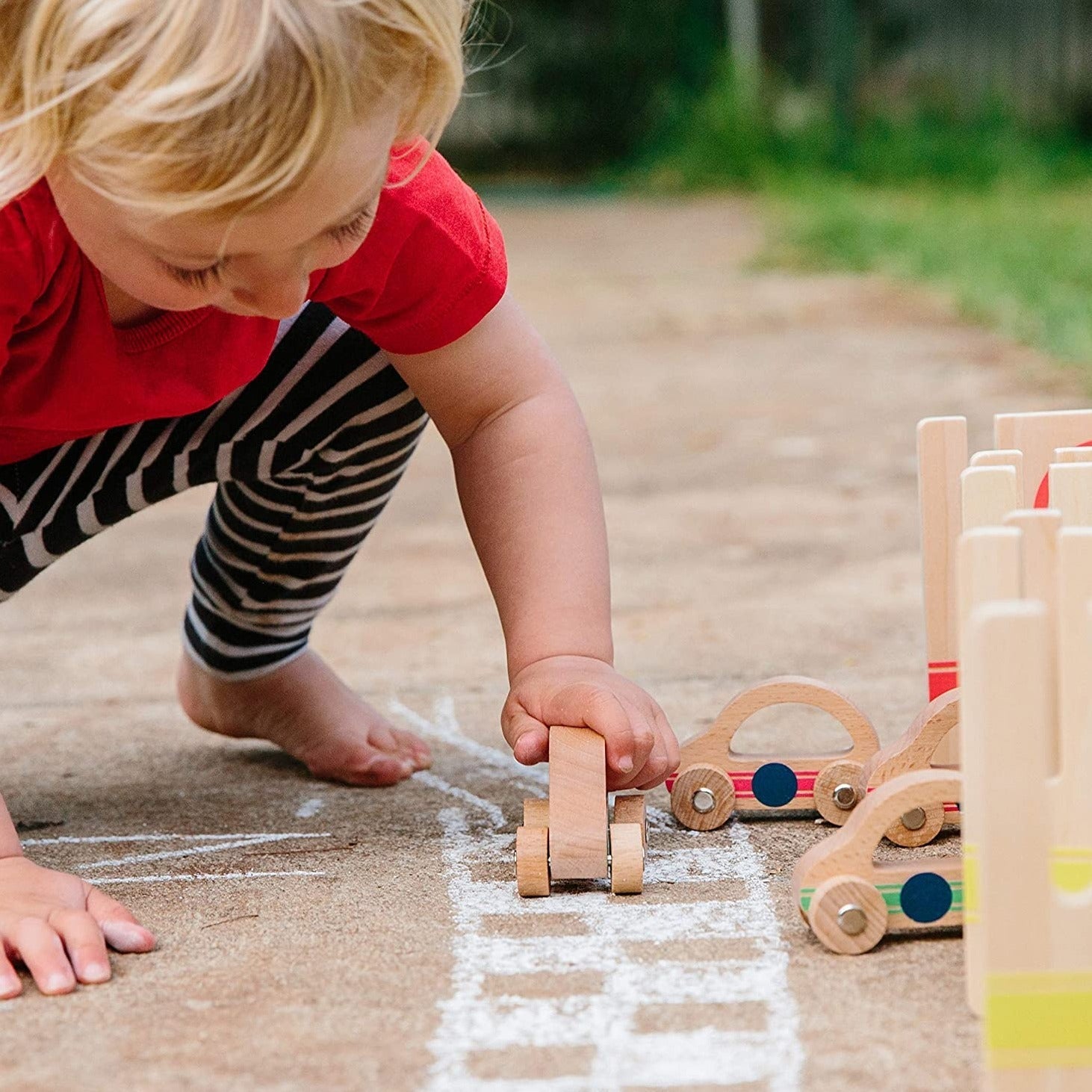 Happy Architect Raceway With Cars,Not only will this Happy Architect Raceway With Cars Set have children speeding around as they reenact car races, but they’ll also be practising their hand-eye coordination and fine motor skills.The Happy Architect Raceway With Cars Set allows children to practice writing and recognising simple numbers, letters, or shapes when you draw your own designs on the blackboard circles on both Capture imagination, practise hand-eye coordination and develop fine motor skills with Th