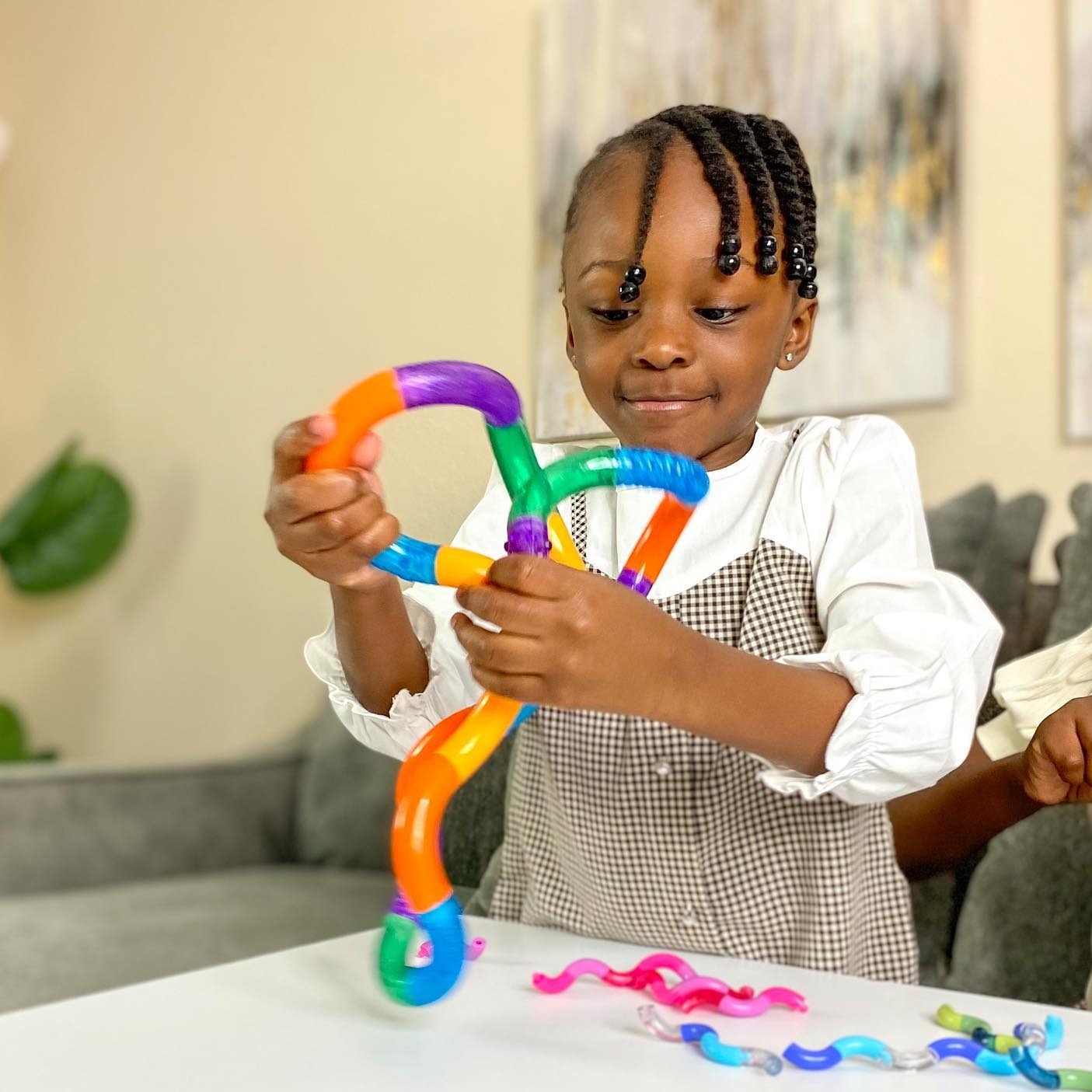 Large Tangle Texture,The Large Tangle Texture has bumps and grooves which make it a tactile dream for fidgeting hands, this Large Tangle Texture has 5 wonderful textures and bright colours providing tactile and visual sensory stimulation making it impossible to put down. Large Tangle Texture users quickly discovered they not only enjoyed the stress reducing benefits of twisting and Tangling, they also liked the way it felt in their hands with its soft and pliable rubber coating and distinctive raised tactil