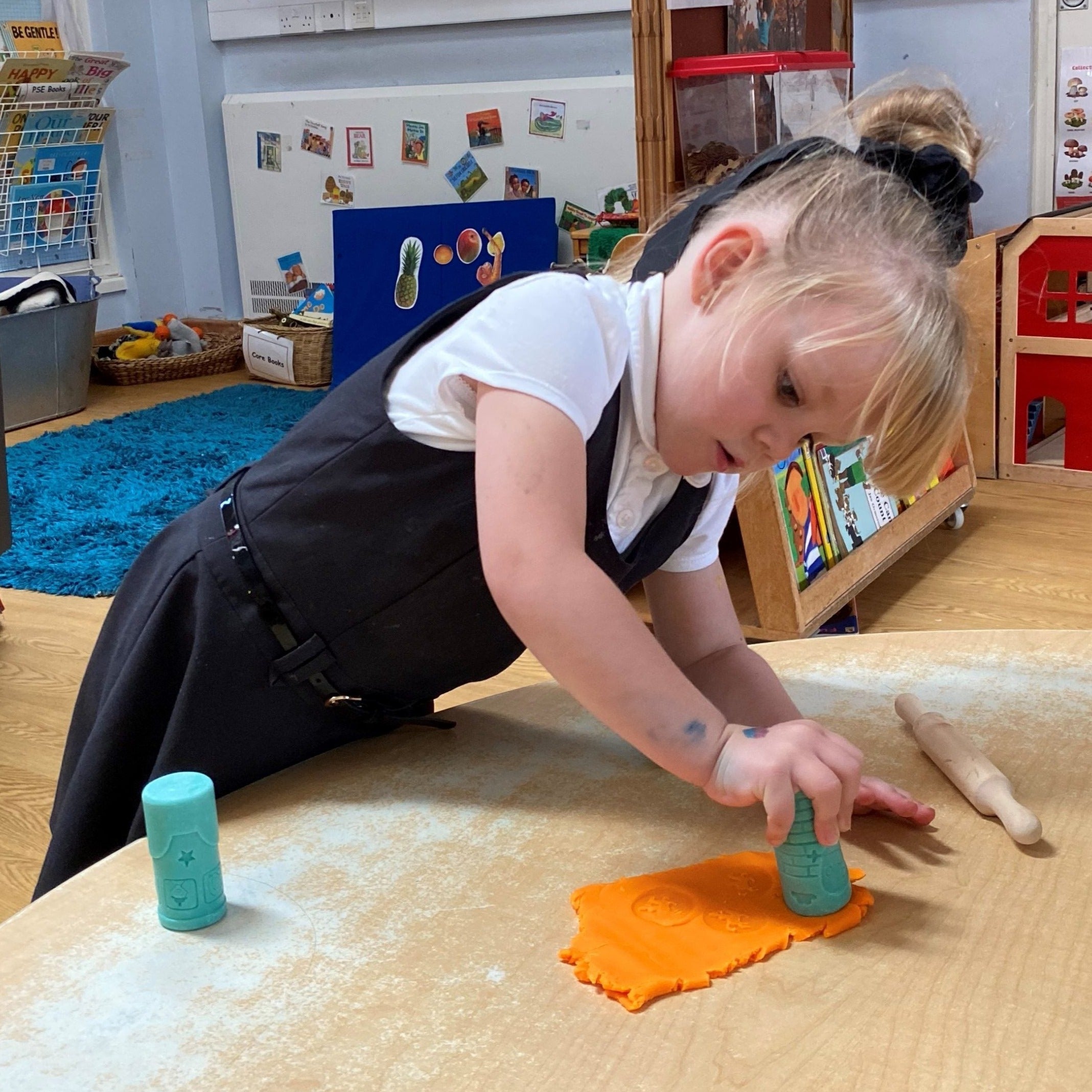 Let’s Roll Nursery Rhymes,Let’s Roll Nursery Rhymes These playful Let’s Roll Nursery Rhymes rollers will delight children as they sing along to the rhymes they create! While rolling and stamping, they will be developing important early language and fine motor skills. Roll in sand, play dough, or clay and add creative props to build on the learning and extend the play. Let’s Roll Nursery Rhymes Features: Early Language Development: Encourages children to sing along to classic nursery rhymes, enhancing their 